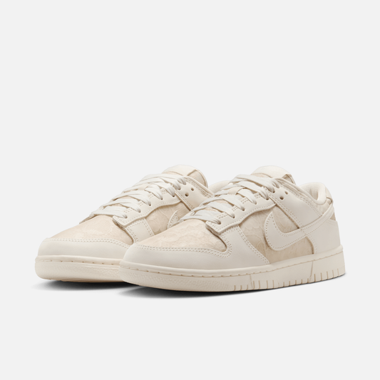 Low Pearl Lace Shoes