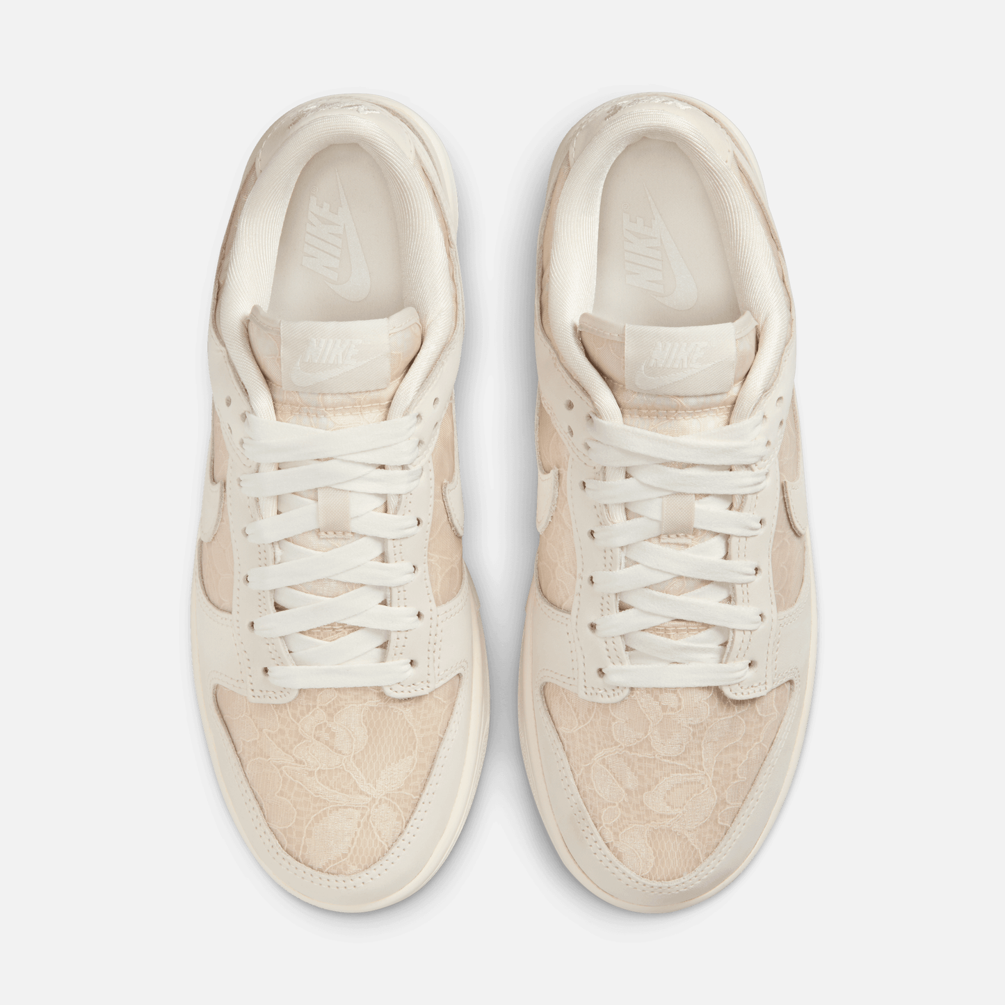 Low Pearl Lace Shoes